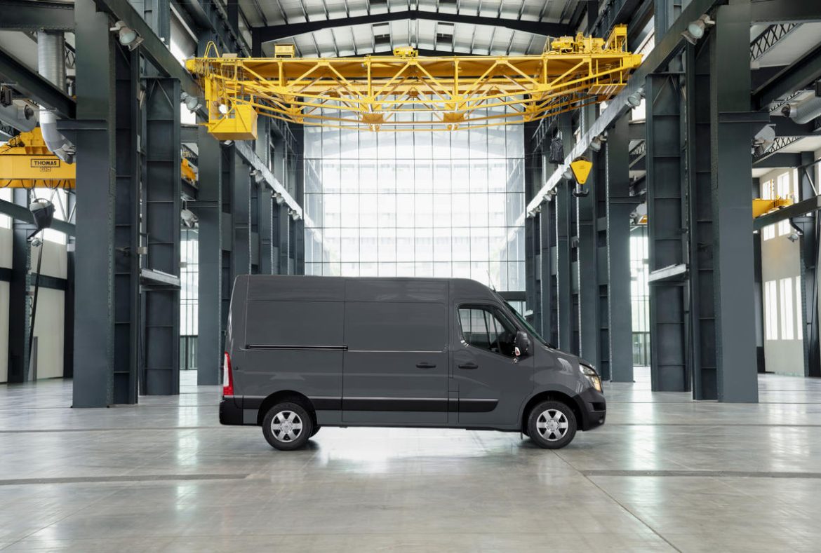 Nissan Interstar, laterale- 06