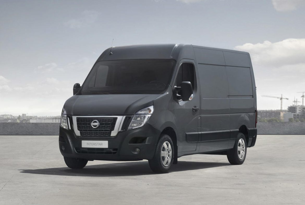 Nissan Interstar, tre quarti anteriore- 02