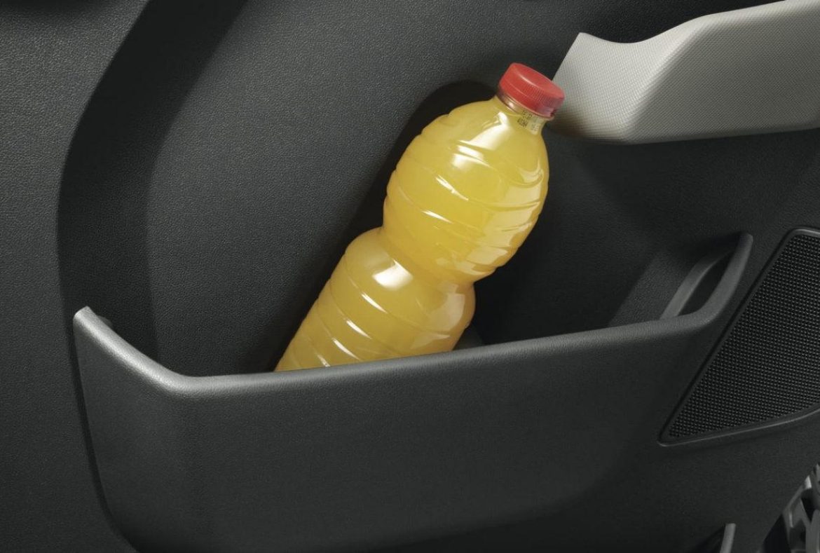 Nissan Interstar, vano portaoggetti-12