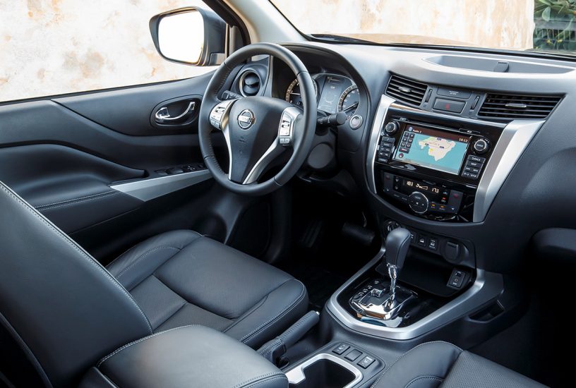 Nissan NP300 Navara interni