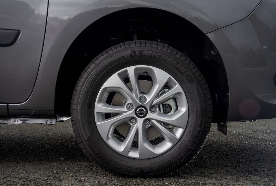 Nissan NV250 Van, dettaglio ruota-15