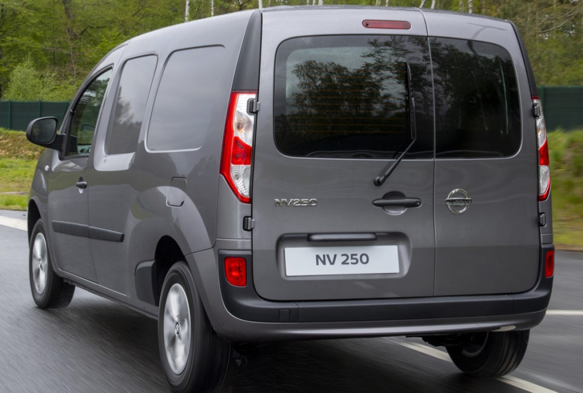Nissan NV250 Van, posteriore-11