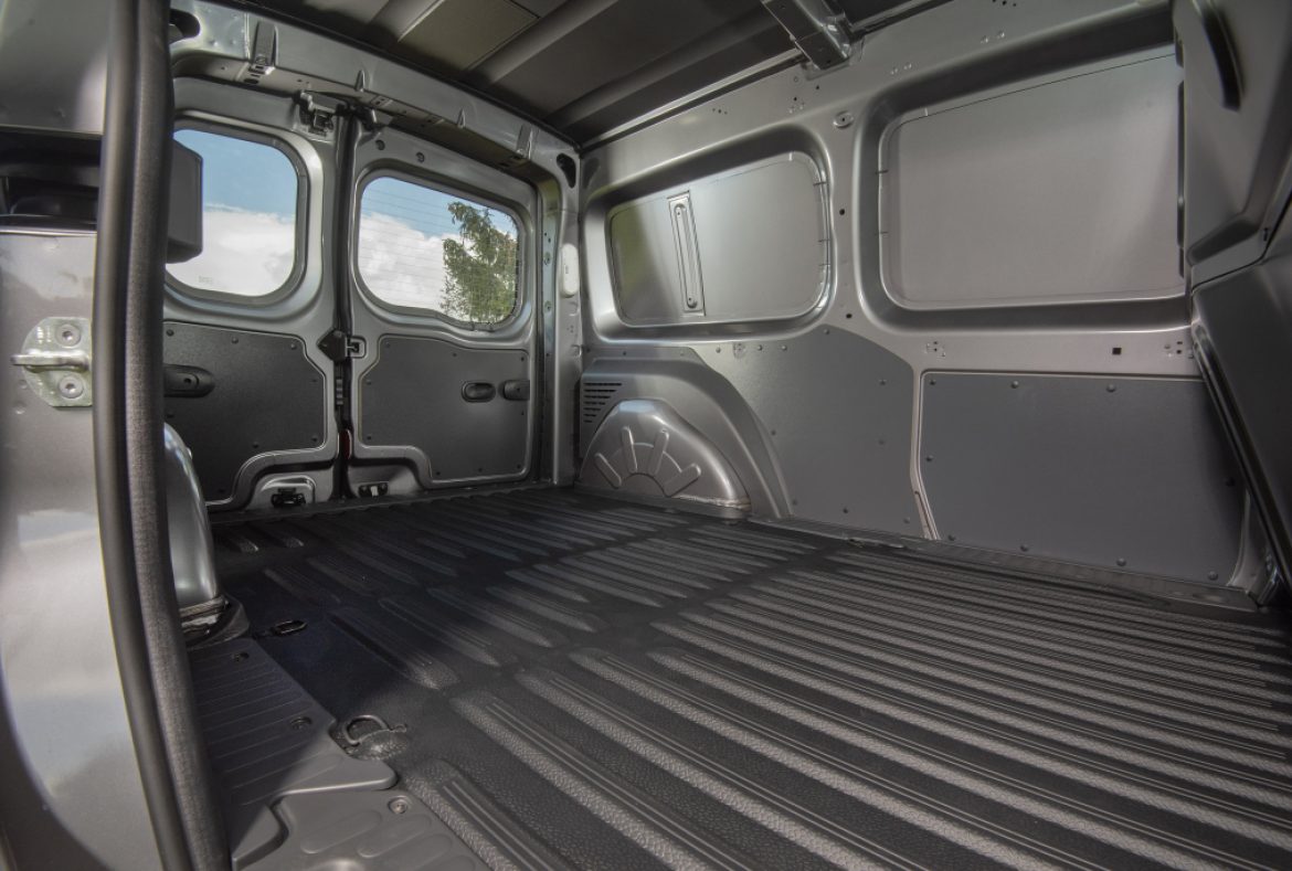 Nissan NV250 Van, vano di carico -08