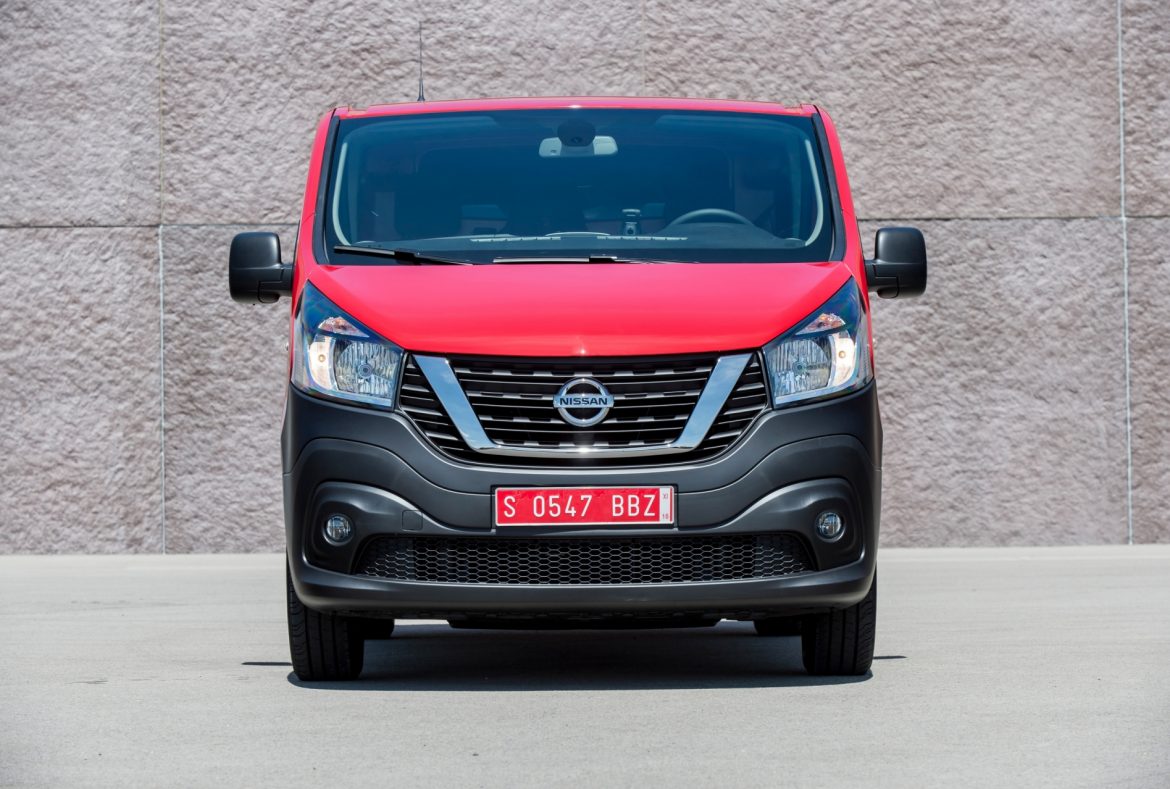 Nissan NV300 Van -14