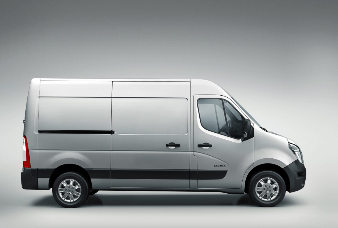 Nissan NV400 van - 13