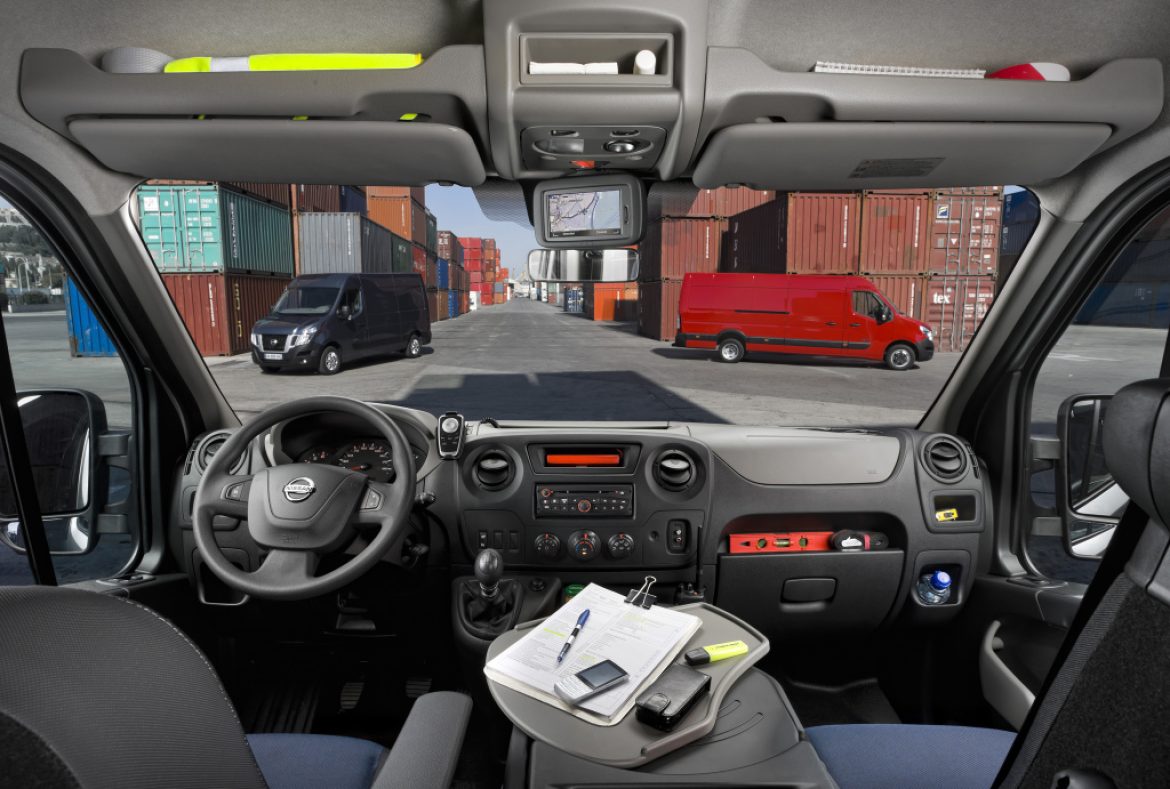 Nissan NV400 van, abitacolo e cruscotto - 08