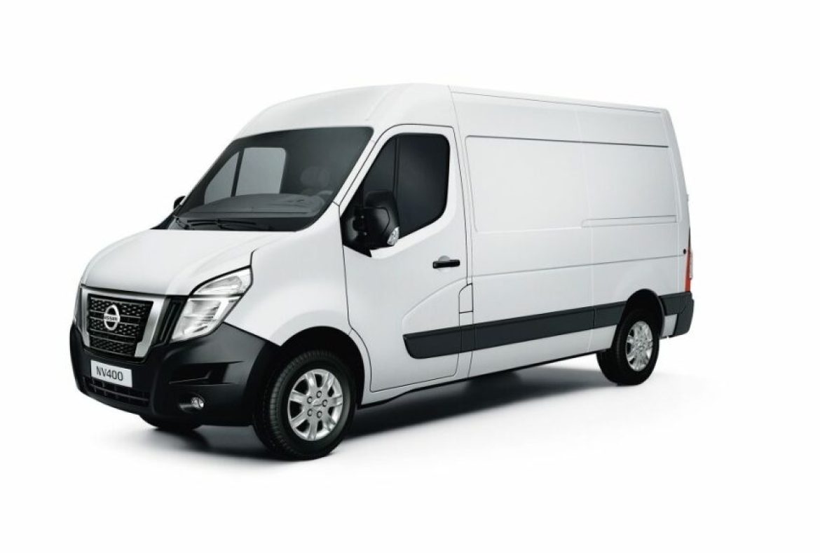 Nissan NV400 van, tre quarti anteriore - 10