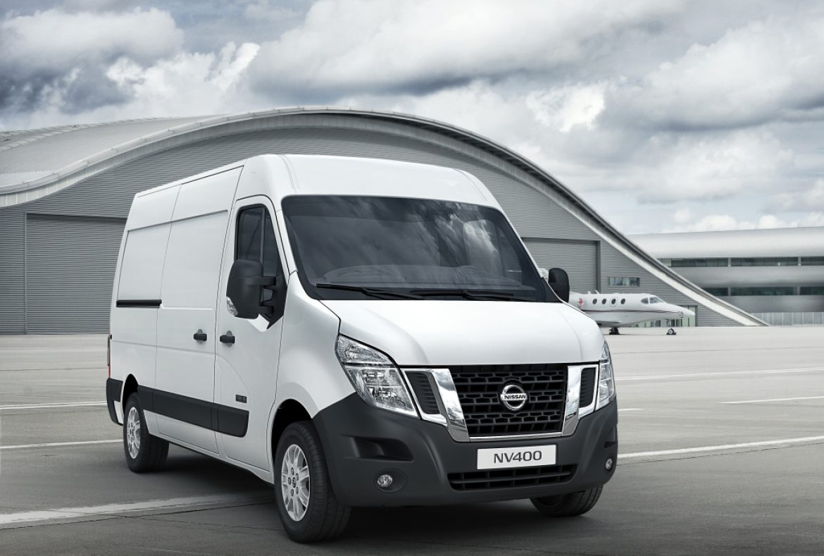 Nissan NV400 van, tre quarti anteriore - 11