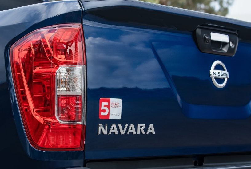 Nissan Navara 2019 faro posteriore
