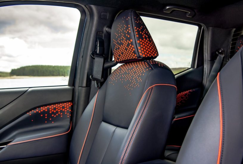 Nissan Navara Dark Sky Concept sedili anteriori