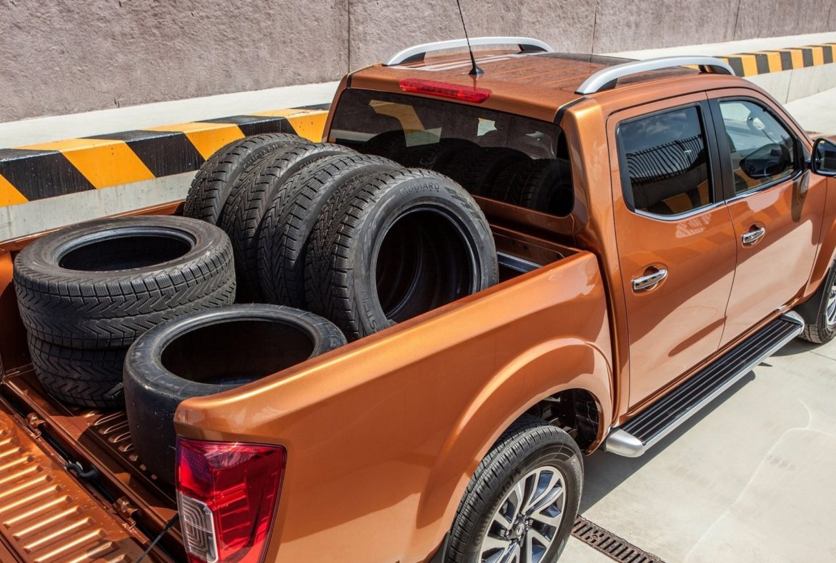 Nissan Navara carico