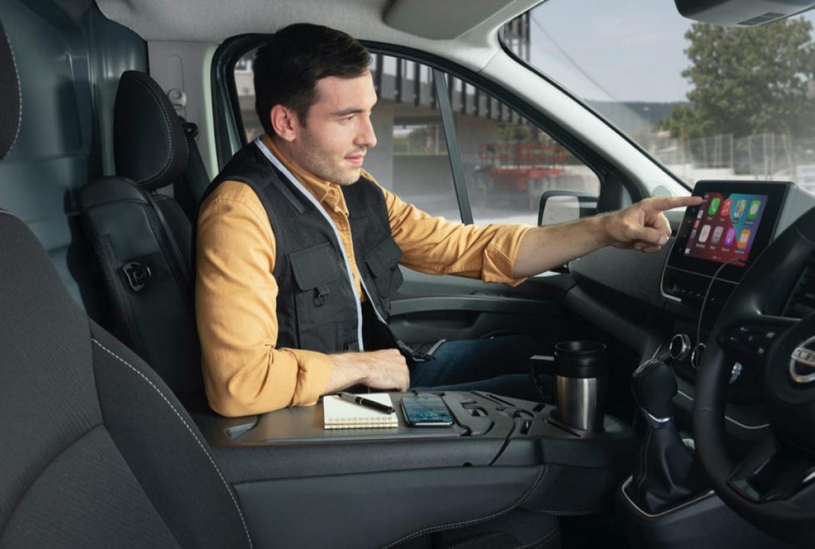 Nissan Primastar van, interno- 06