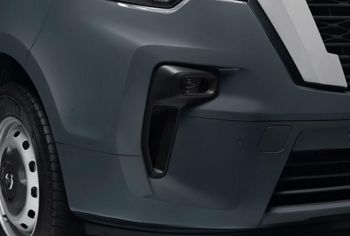 Nissan Primastar van, mascherina frontale- 16