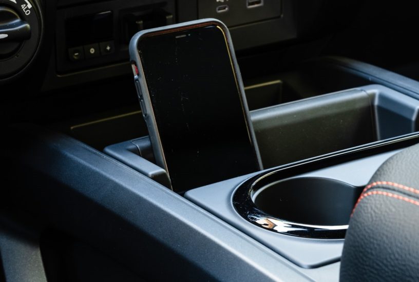 Nissan Titan XD vano portaoggetti