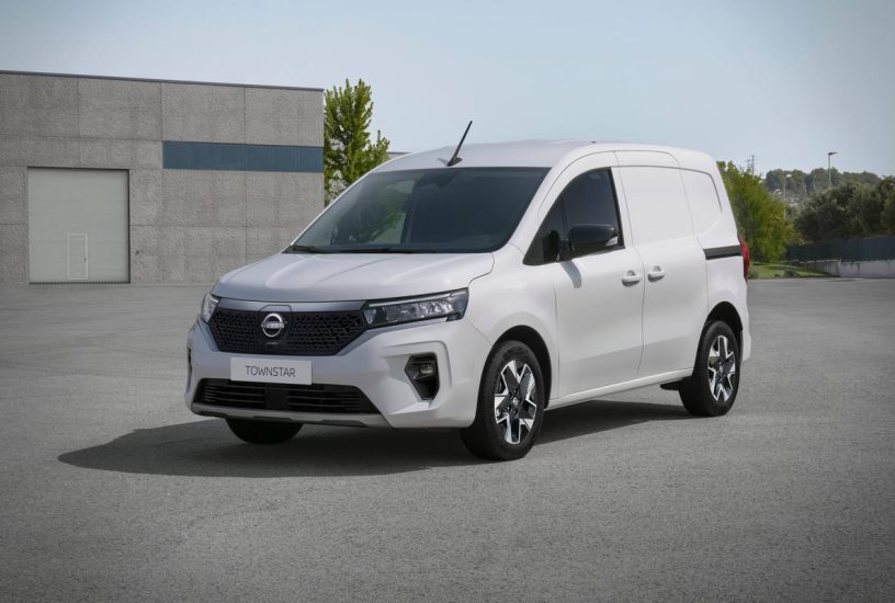 Nissan Townstar tre quarti anteiriore - 06