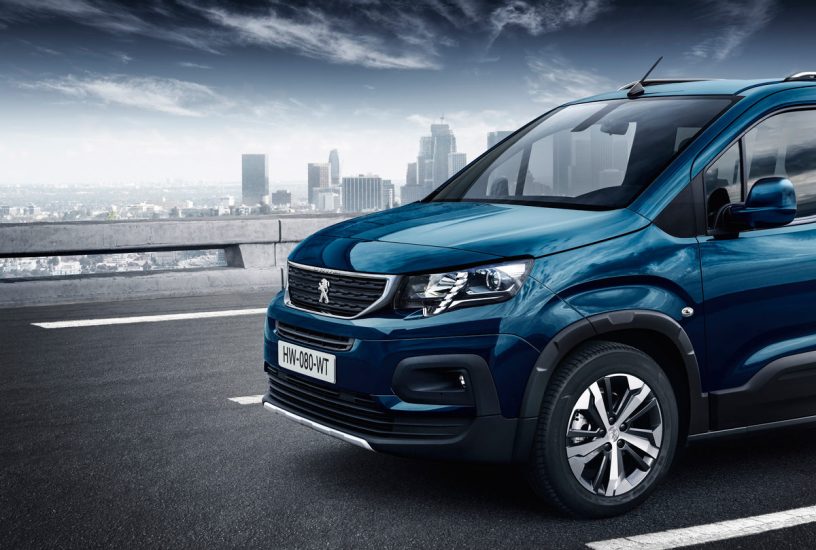 Nuovo PEUGEOT RIFTER MIX PureTech 110 SeS Allure fronte