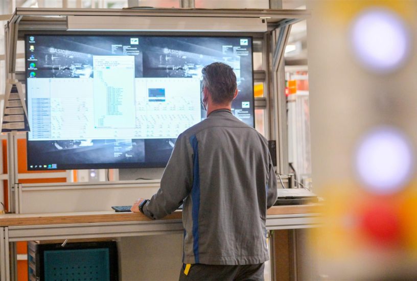 Il Nuovo Multivan Volkswagen dallo stabilimento di Hannover