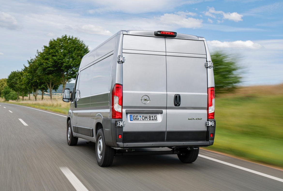 Opel Movano furgone 2024, posteriore-06