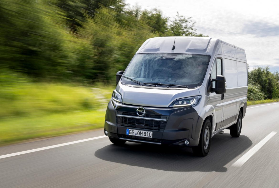 Opel Movano furgone 2024, tre quarti anteriore-05