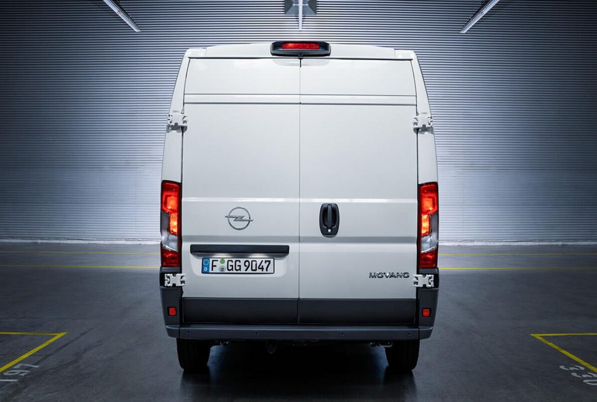 Opel Movano posteriore