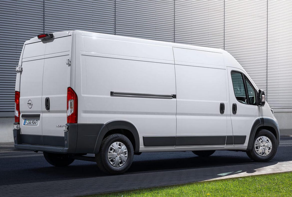 Opel Movano, tre quarti posteriore
