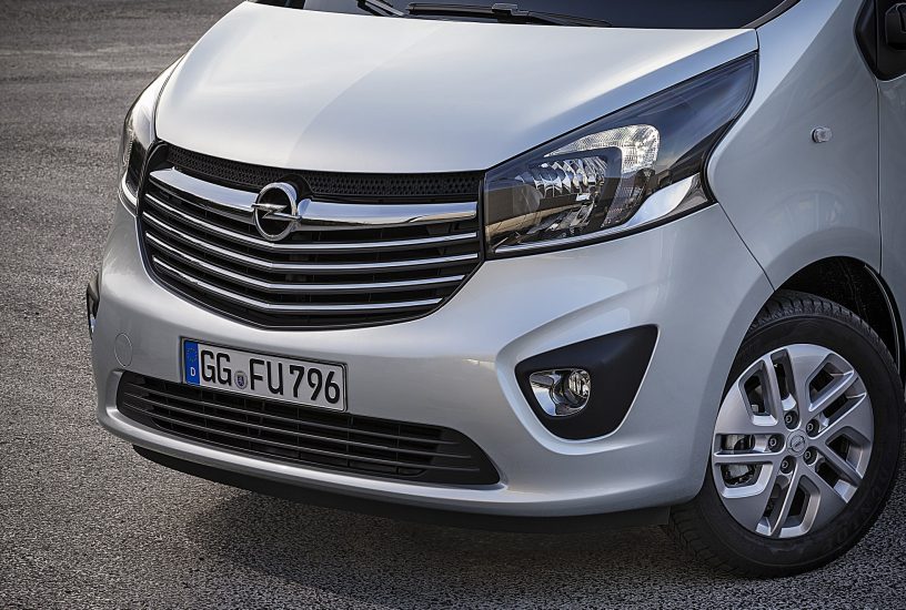 opel-vivaro-mascherina