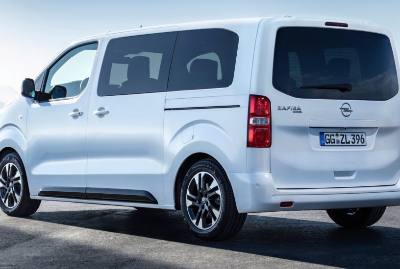 Opel Zafira Life tre quarti posteriore