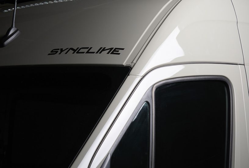 OutsideVan_Syncline_Detail_LightBar_Vertical