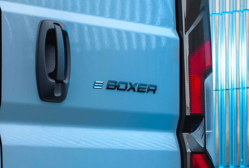 PEUGEOT_BOXER_R_2023_BEV_ONSITE_DESKTOP_1588x1000