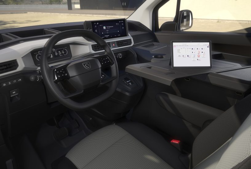 PEUGEOT_E-PARTNER_ACTIVE_2606CGI_402_FR