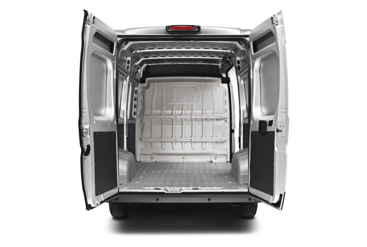 Peugeot Boxer Furgone, posteriore portellone aperto-09