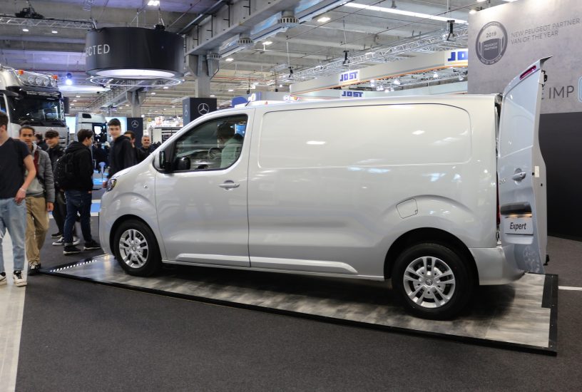 Peugeot Expert Transpotec 2019 tre quarti posteriore 2