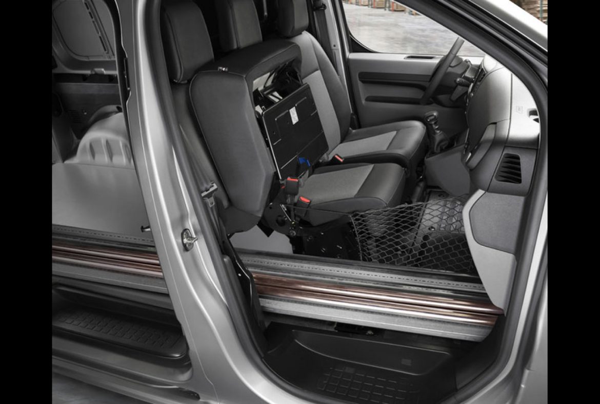 Peugeot Expert, abitacolo - 12