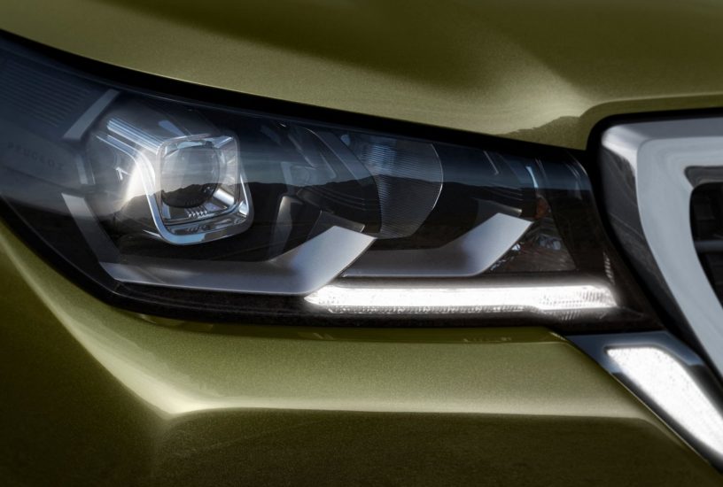 Peugeot Landtrek faro anteriore