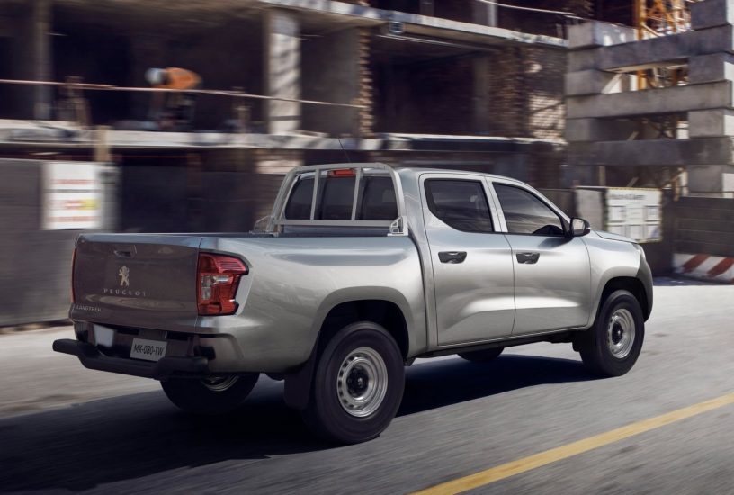 Peugeot Landtrek tre quarti posteriore