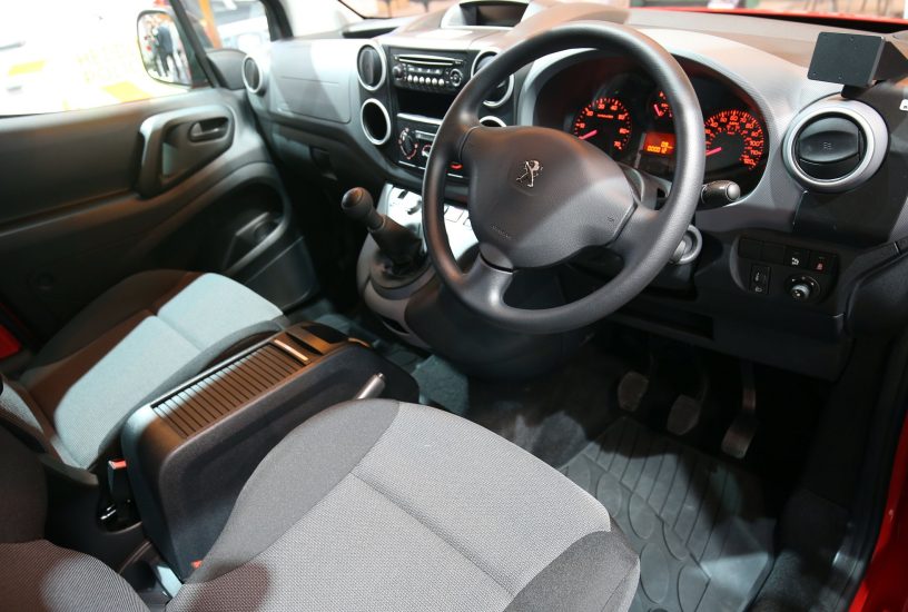 peugeot-partner-interni-birmingham-2017