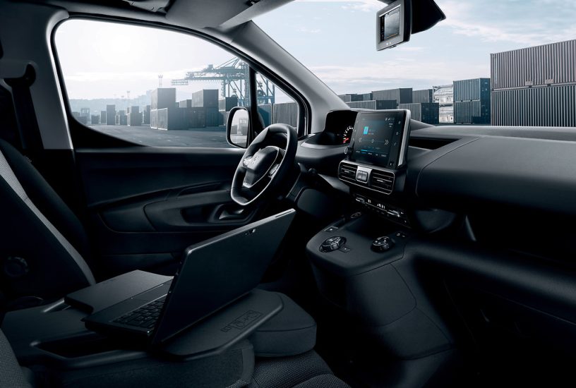 Peugeot Partner - interni2
