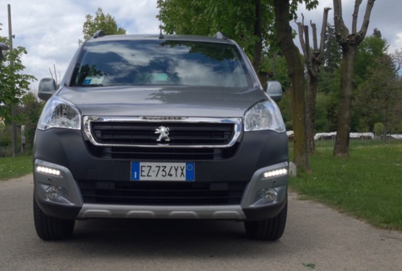 Peugeot Partner prova anteriore