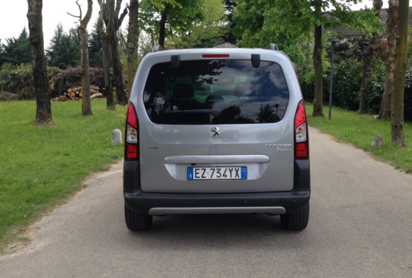 Peugeot Partner prova posteriore