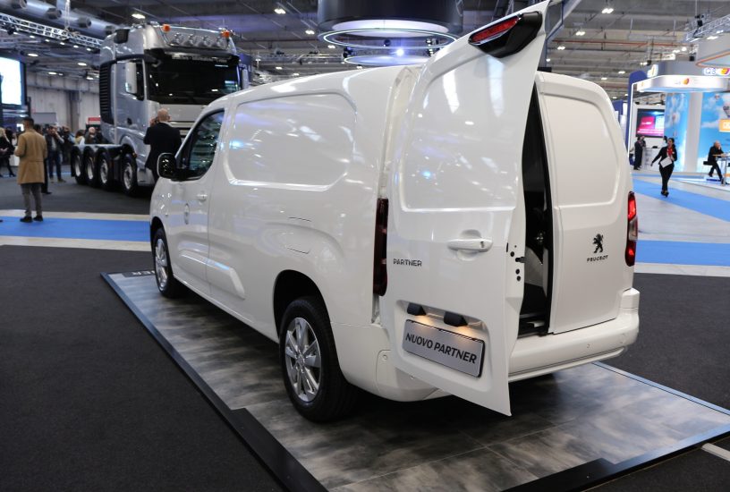Peugeot Partner tre quarti posteriore