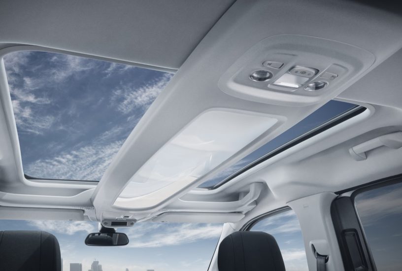 Peugeot Rifter tetto panoramico