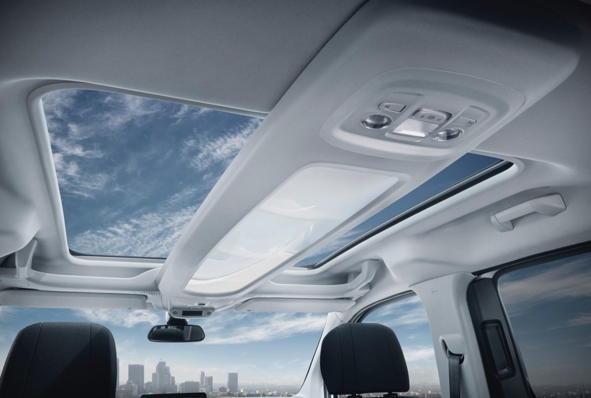 Peugeot Rifter tetto panoramico