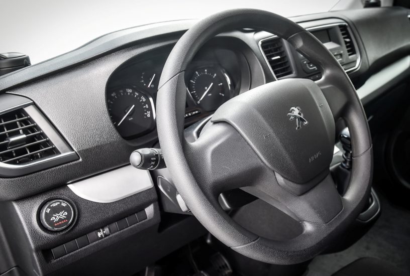 Peugeot Traveller 4x4 by Dangel interni