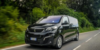 Peugeot Traveller: cambio EAT8 e motore BlueHDi 120 insieme