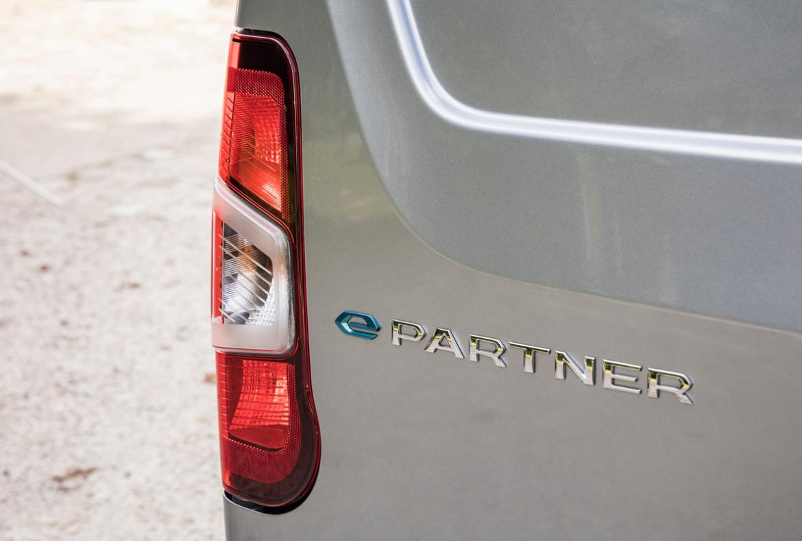 Peugeot e_Partner furgone-56