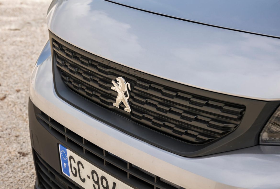 Peugeot e_Partner furgone-57