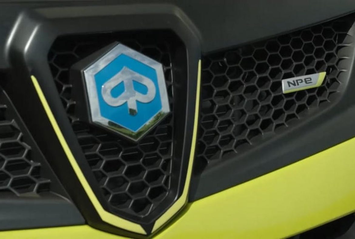 Piaggio Porter NPE Elettrico mascherina frontale e logo-06