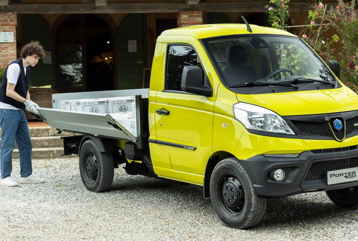 Piaggio Porter NPE Elettrico tre quarti anteriore-09