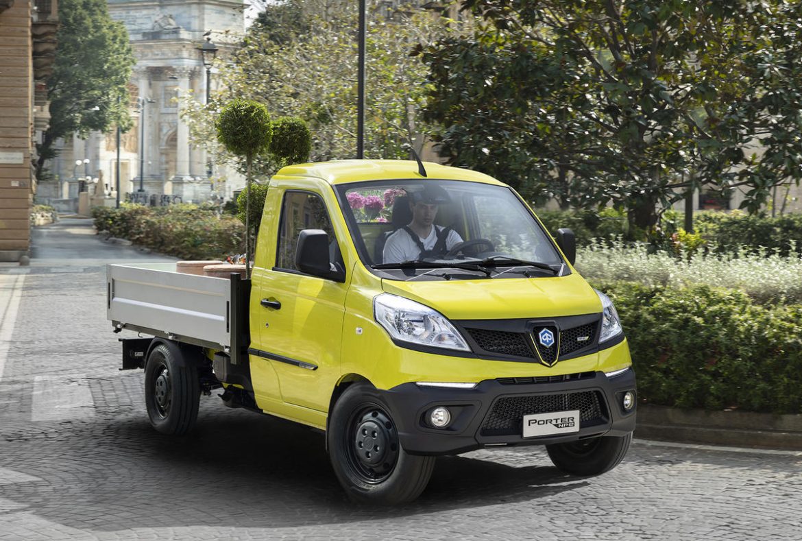 Piaggio Porter NPE Elettrico tre quarti anteriore -10