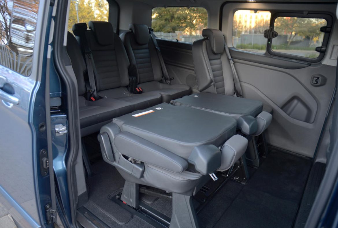 Posti passeggeri Ford Tourneo Custom Limited - 20